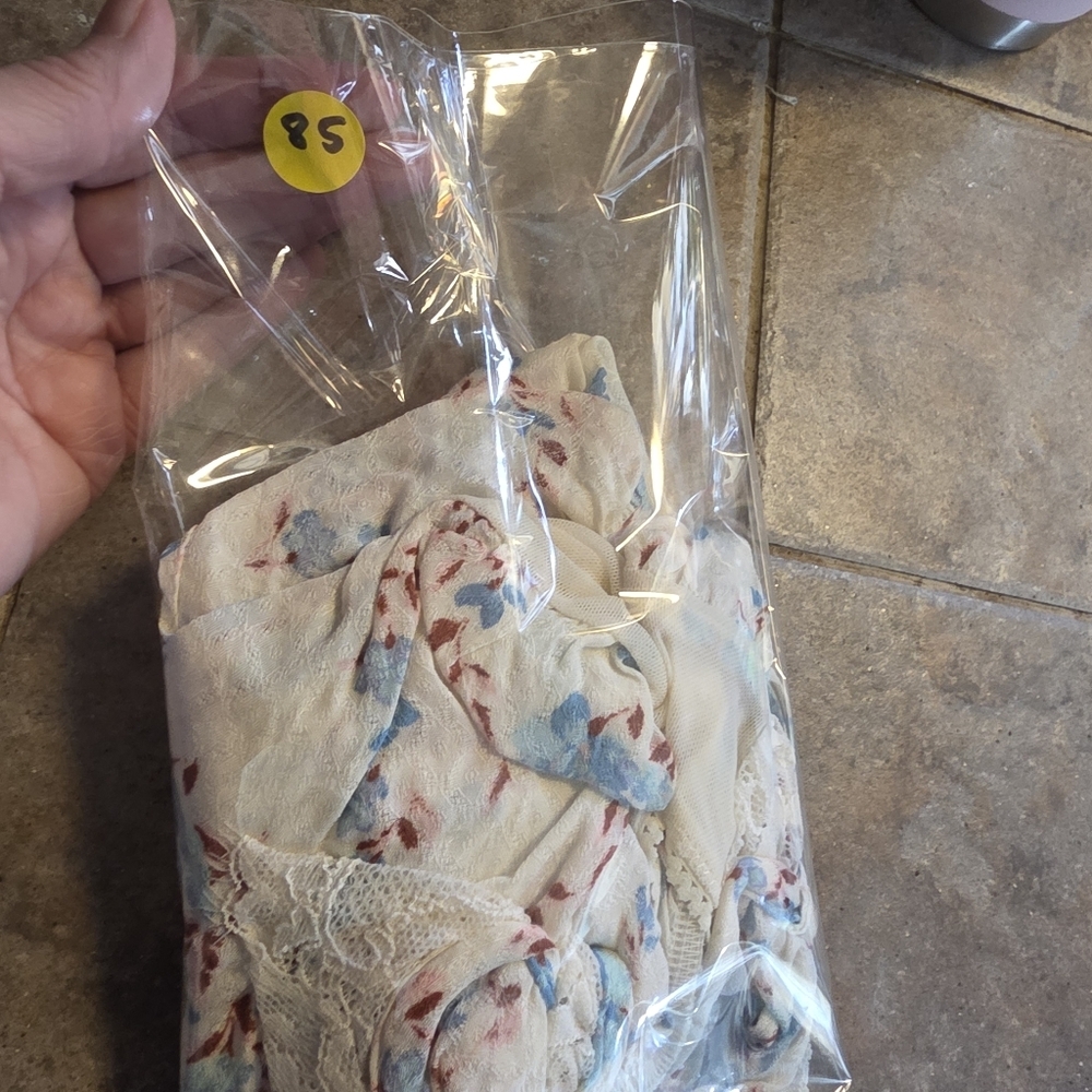 New- Free People Bodysuit Medium Take It Away Intimately Ivory Floral - Picture 12 of 12